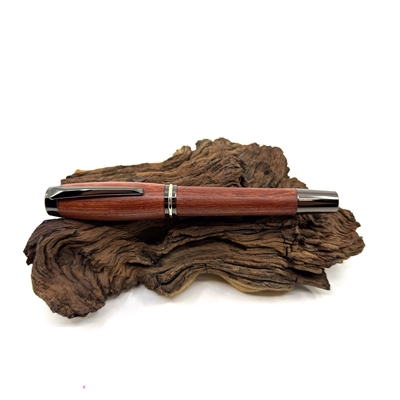 Drevené plniace pero Elegance - Leopardwood titanium